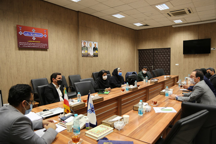تفاهمنامه همکاری مشاوران آزمای نفت ایرانیان و دانشگاه آزاد اسلامی واحد شهرقدس - 4